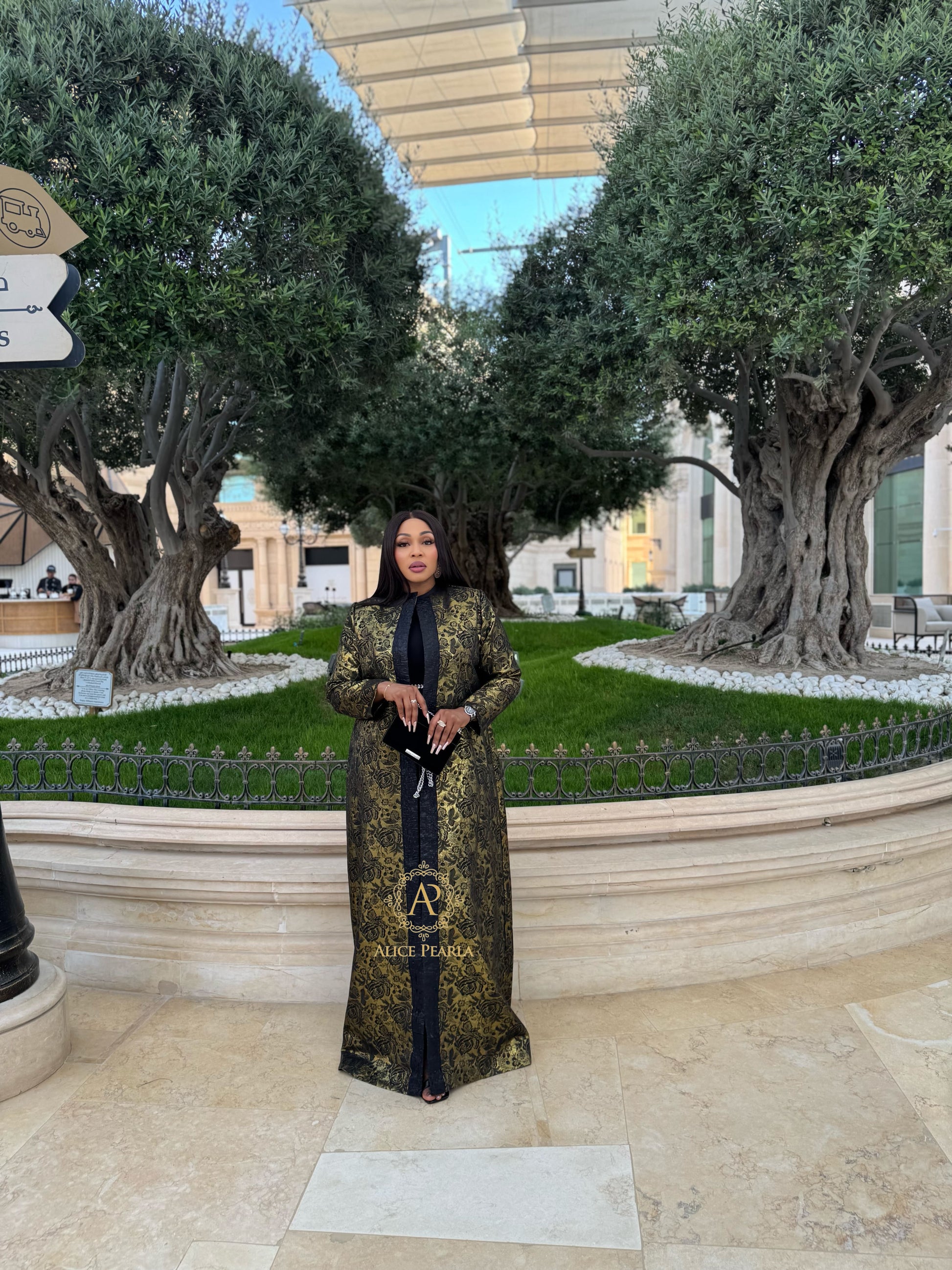 Robin Abaya With Embroidery