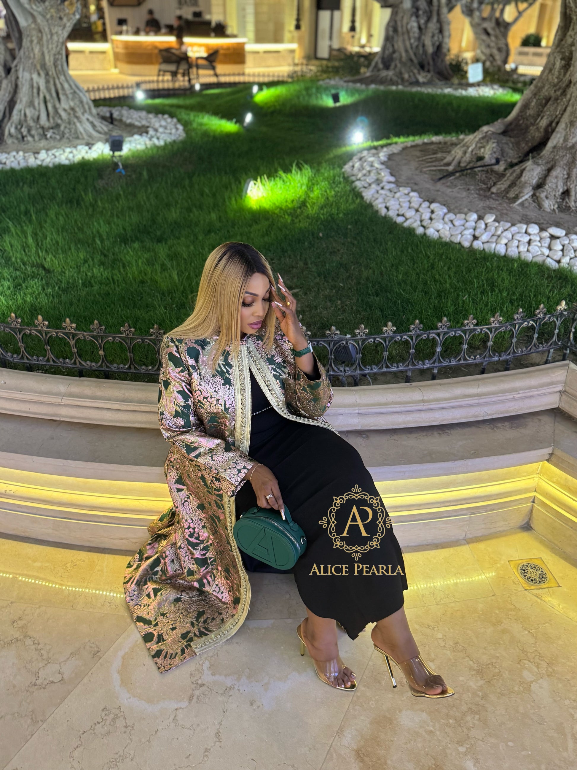 Robin Abaya With Embroidery